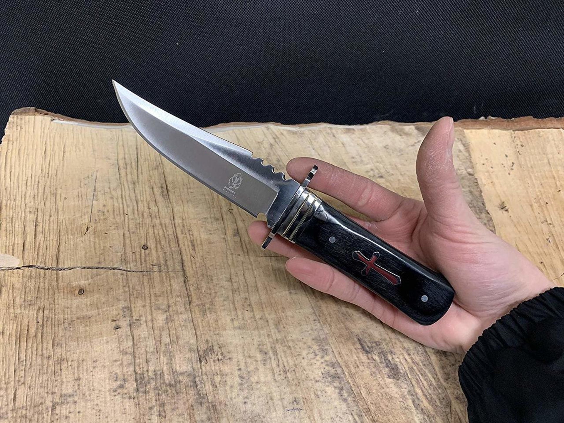 Buckshot Knives HBS16BK Hunting Fixed Blade Knife – Cross Wood Handle